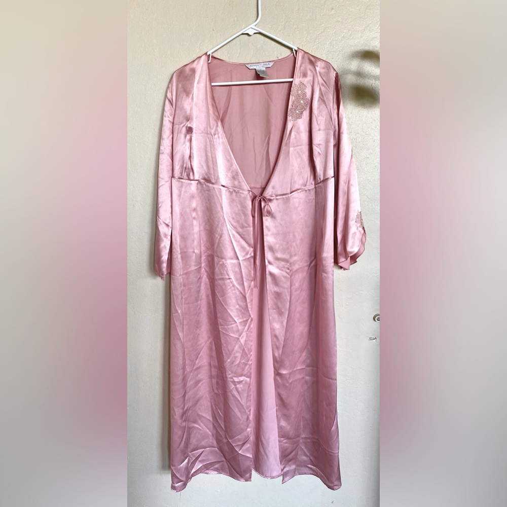 Vintage August Silk Robe (100% silk) Size Small